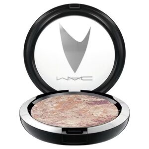 MAC Cosmetics Star Trek Luna Lustre Trip the Light Fantastic Powder Highlighter